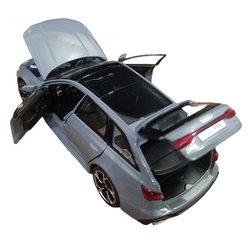 Audi RS6 Diecast Car with Traffic Light view 15